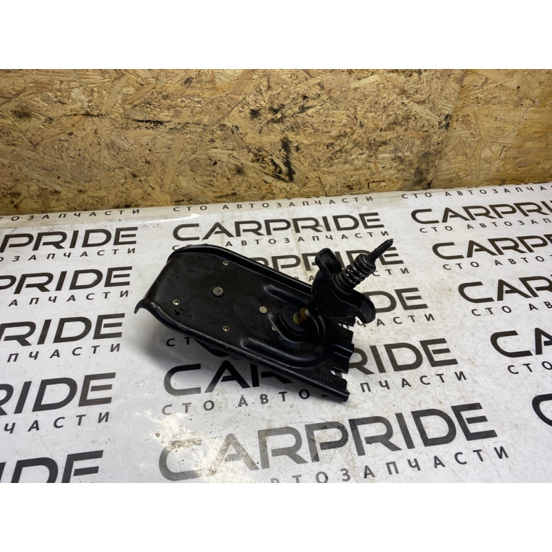 Крепление запасного колеса (кузов и элементы) Dodge Durango WD 2015 5.7 HEMi 68145504AB