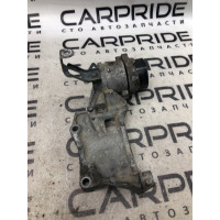 Кронштейн генератора