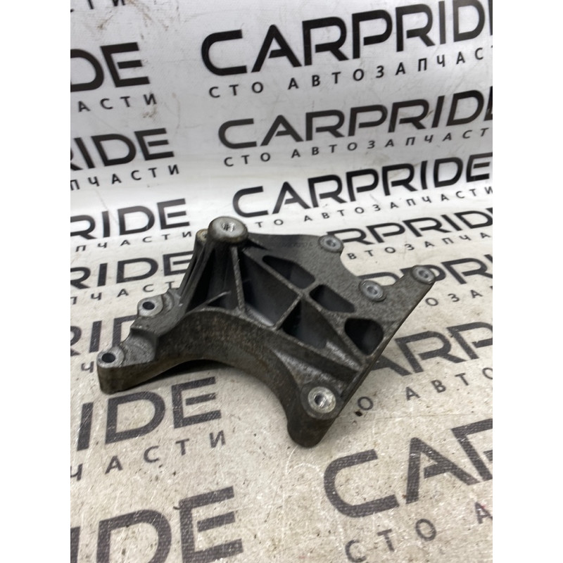 Кронштейн насоса гидроусилителя (кронштейны двигателя) Dodge Journey JC 04891593aa