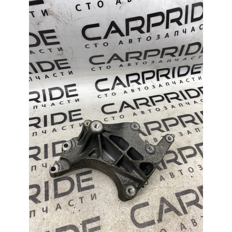 Кронштейн насоса гидроусилителя (кронштейны двигателя) Dodge Journey JC 04891593aa