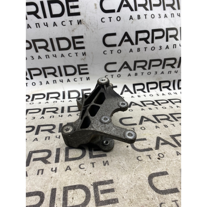 Кронштейн насоса гидроусилителя (кронштейны двигателя) Dodge Journey JC 04891593aa