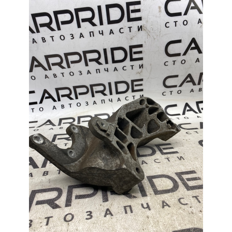 Кронштейн насоса гидроусилителя (кронштейны двигателя) Dodge Journey JC 04891593aa