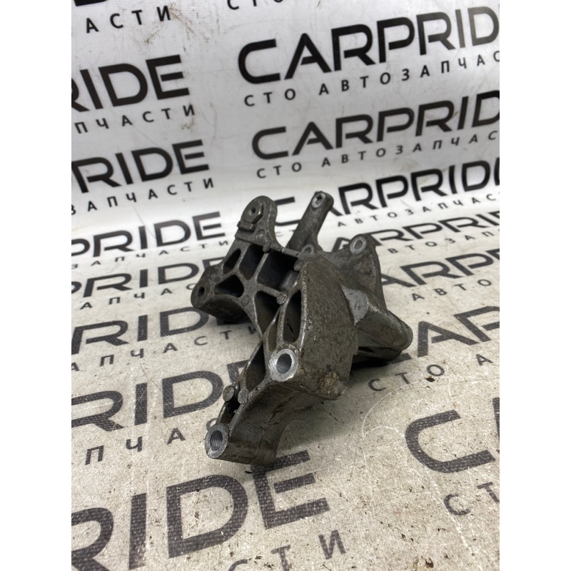 Кронштейн насоса гидроусилителя (кронштейны двигателя) Dodge Journey JC 04891593aa