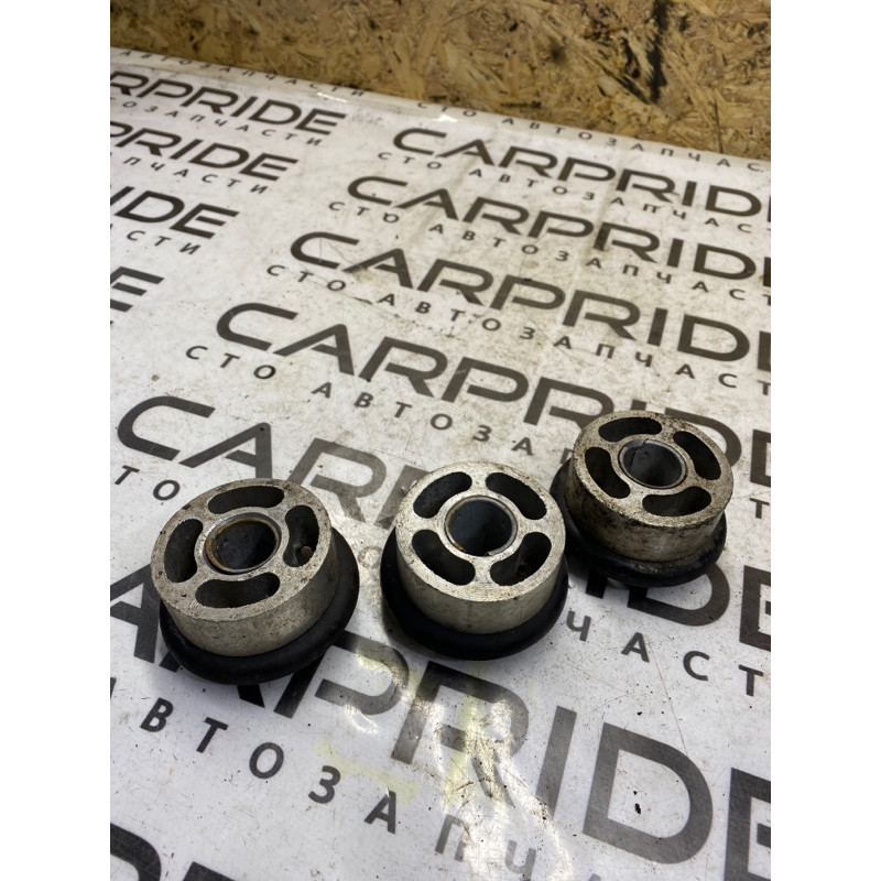 Кронштейн балки (подвеска) FORD Explorer MK5 2017 3.7 bb535k812ad