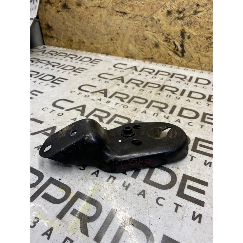Кронштейн подрамника (подвеска) FORD Mustang MK6 2017 2.3 fr3c5084