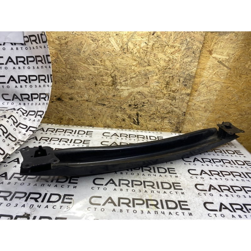 Усилитель бампера (наружные элементы кузова) Volkswagen Golf 1K 2.5 1K6807305