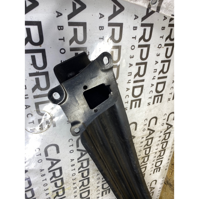 Усилитель бампера (наружные элементы кузова) Volkswagen Golf 1K 2.5 1K6807305