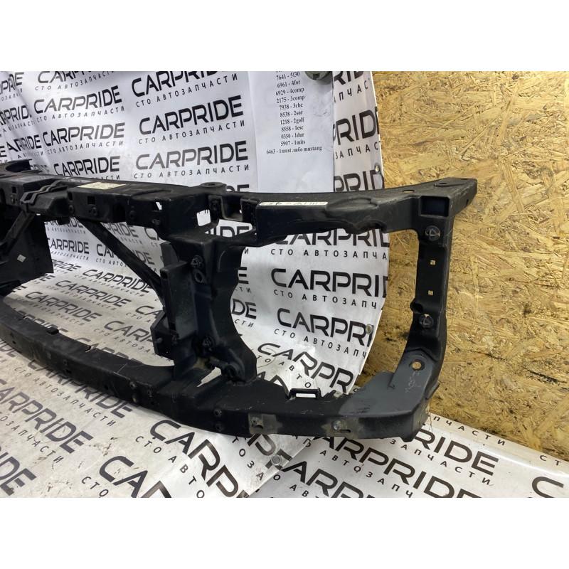 Телевизор (передняя часть кузова) (наружные элементы кузова) Land Rover Discovery 3 din500016