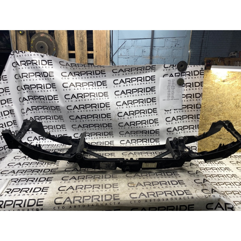 Телевизор (передняя часть кузова) (наружные элементы кузова) Land Rover Discovery 3 din500016