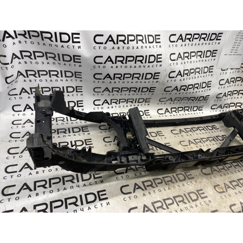 Телевизор (передняя часть кузова) (наружные элементы кузова) Land Rover Discovery 3 din500016