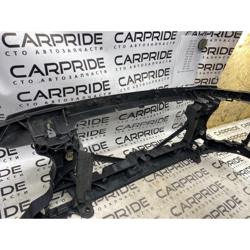 Телевизор (передняя часть кузова) (наружные элементы кузова) Land Rover Discovery 3 din500016