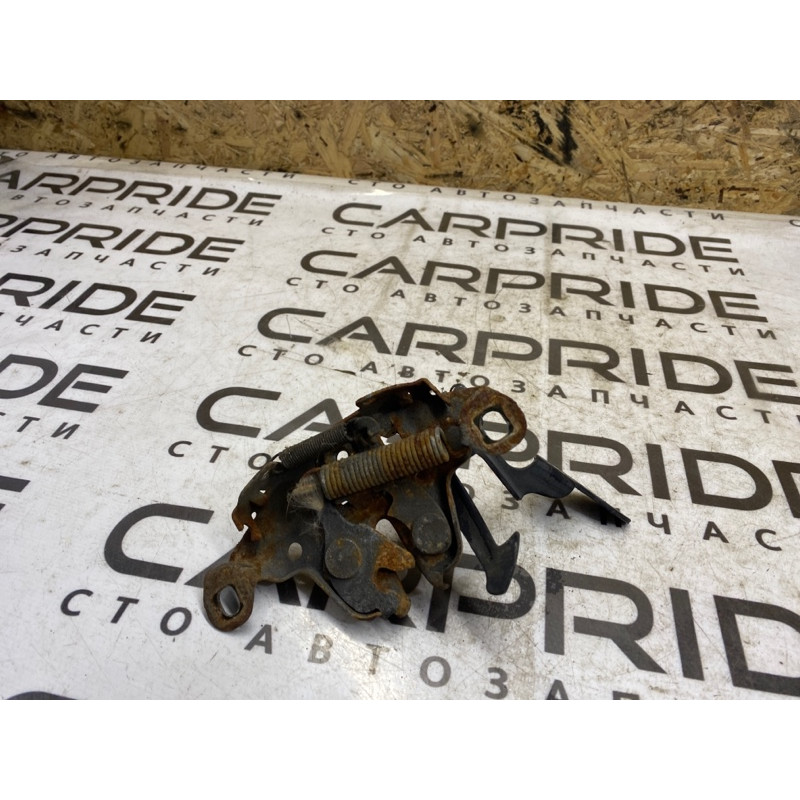 Замок капота (кузов и элементы) Infiniti G35 V35