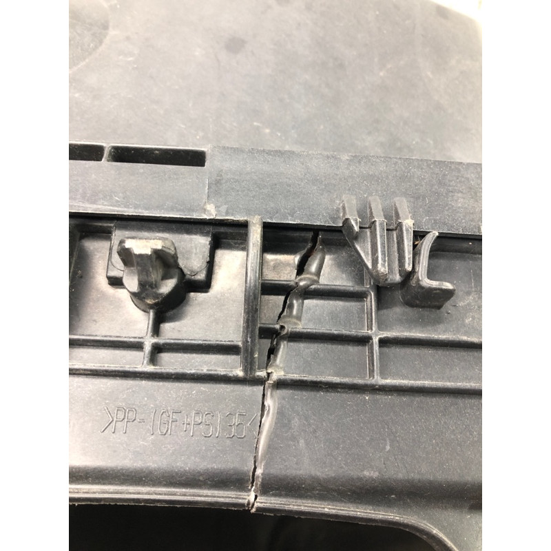 Корпус воздушного фильтра (впускная система) Dodge Durango WD 2015 5.7 HEMi 68084276AA