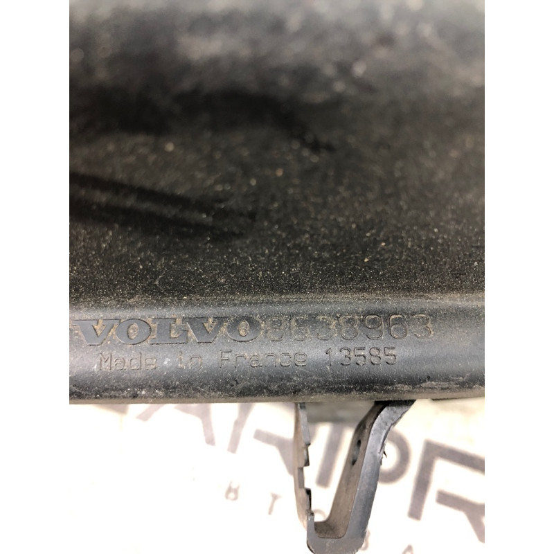 Корпус воздушного фильтра (впускная система) Volvo XC90 P28 2.5 8638963