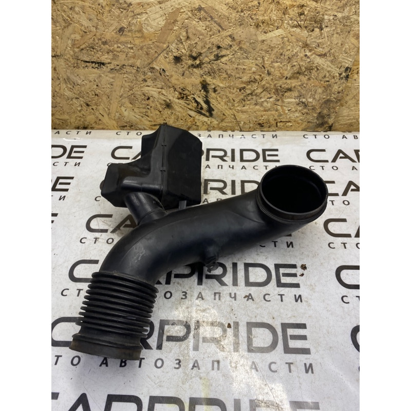 Резонатор воздушный (впускная система) Bmw X5 E53 13717503145