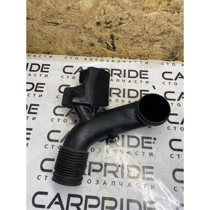 Резонатор воздушный (впускная система) Bmw X5 E53 13717503145