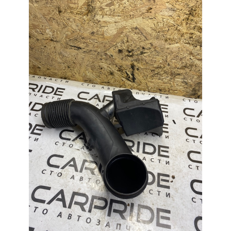 Резонатор воздушный (впускная система) Bmw X5 E53 13717503145