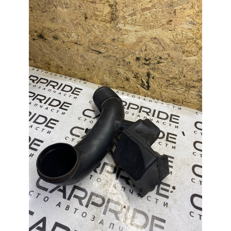 Резонатор воздушный (впускная система) Bmw X5 E53 13717503145