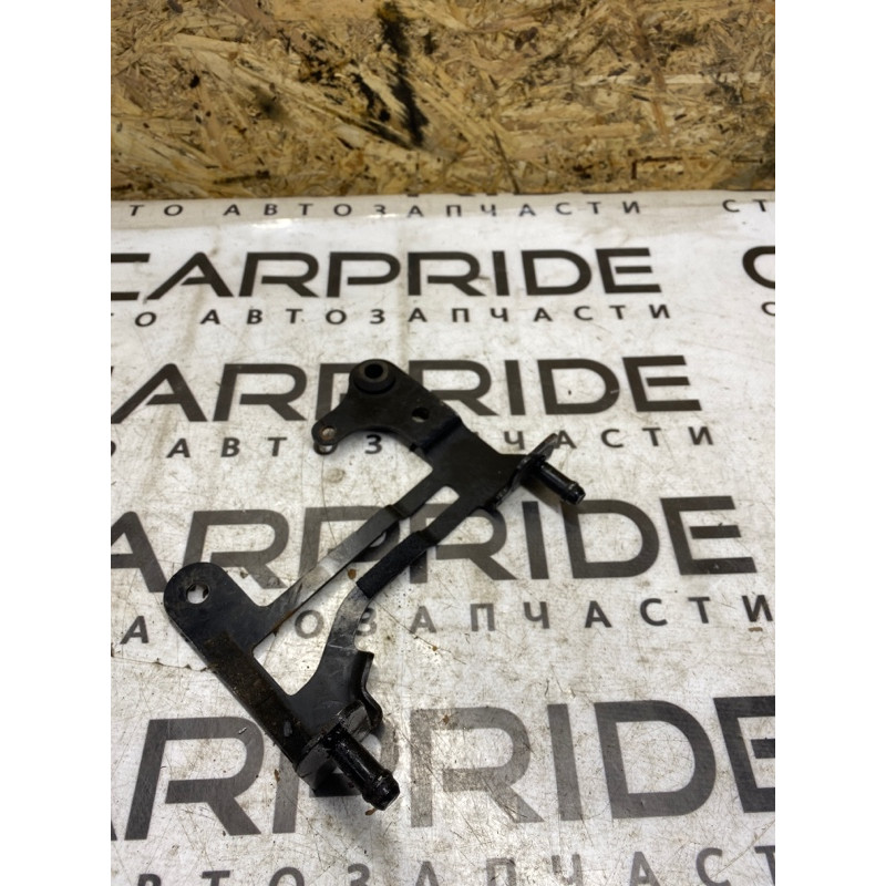 Кронштейн корпуса воздушного фильтра (кронштейны двигателя) Jeep Cherokee Trailhawk 2014 2.4 68158624ab