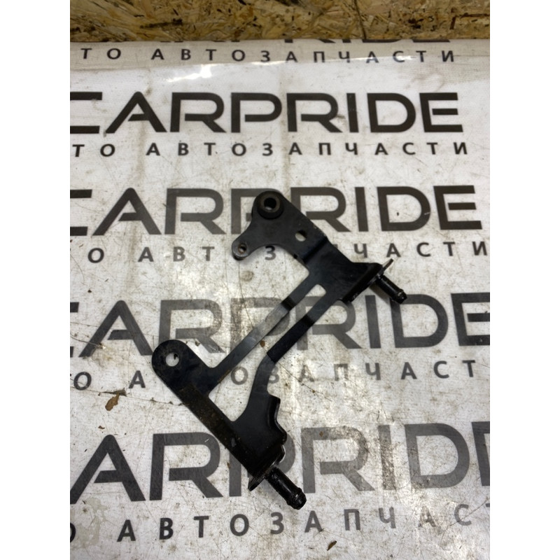 Кронштейн корпуса воздушного фильтра (кронштейны двигателя) Jeep Cherokee Trailhawk 2014 2.4 68158624ab