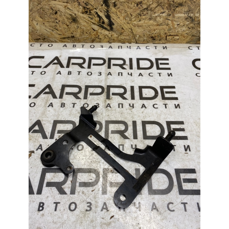 Кронштейн корпуса воздушного фильтра (кронштейны двигателя) Jeep Cherokee Trailhawk 2014 2.4 68158624ab