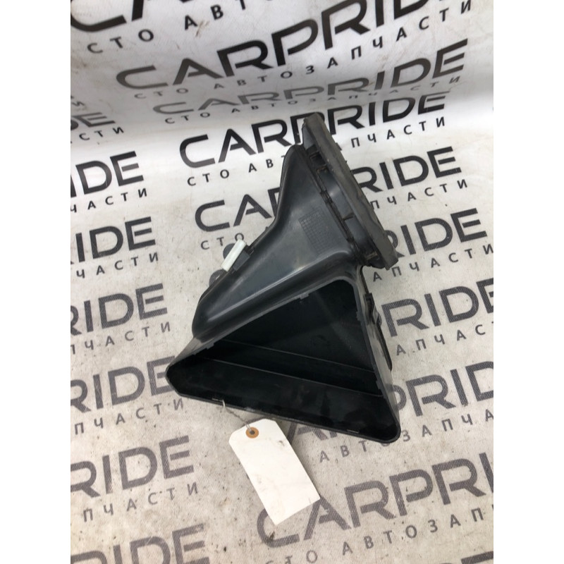 Повітрозабірник (подача палива) Audi Q7 4L 7l0819049