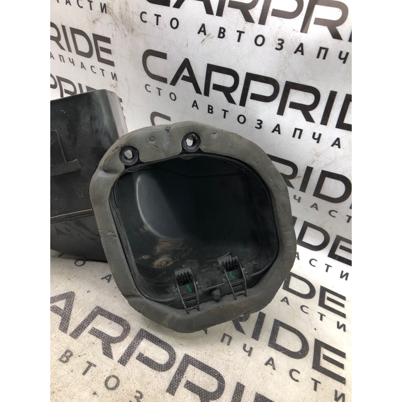 Повітрозабірник (подача палива) Audi Q7 4L 7l0819049