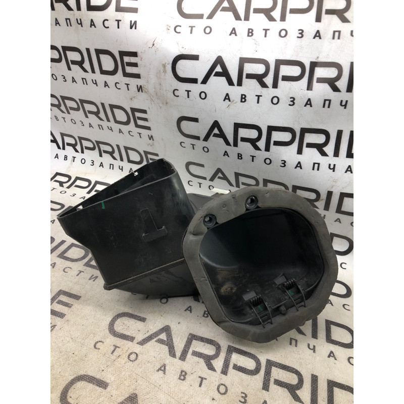 Повітрозабірник (подача палива) Audi Q7 4L 7l0819049