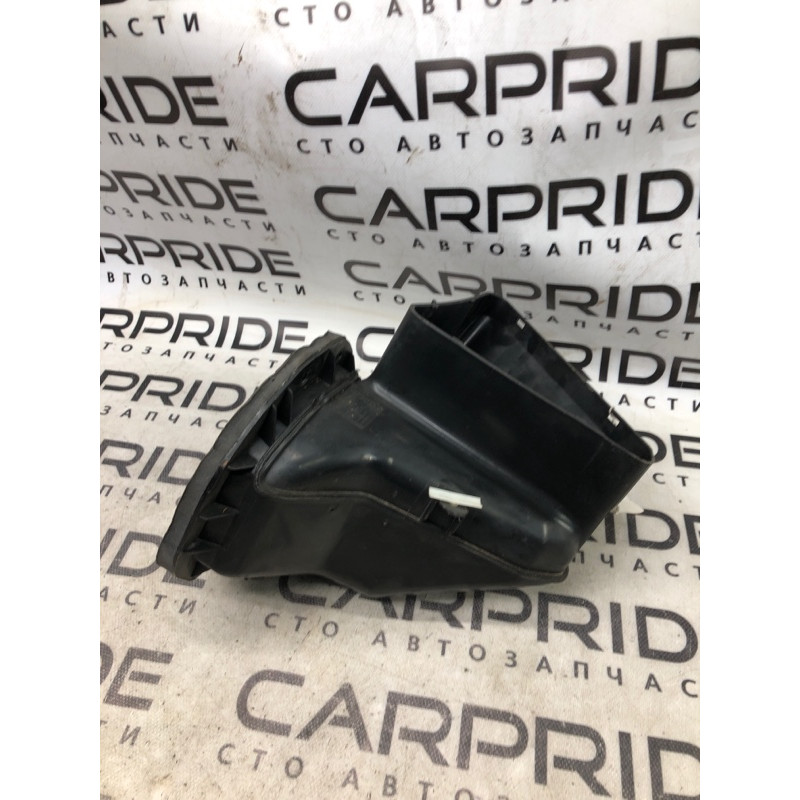 Повітрозабірник (подача палива) Audi Q7 4L 7l0819049