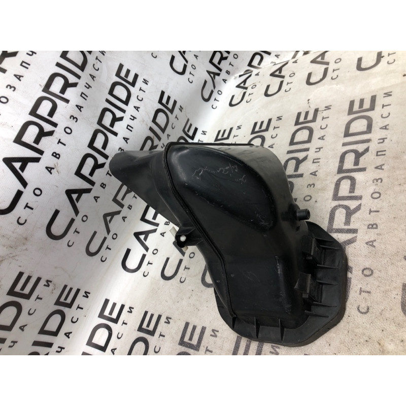 Повітрозабірник (подача палива) Audi Q7 4L 7l0819049