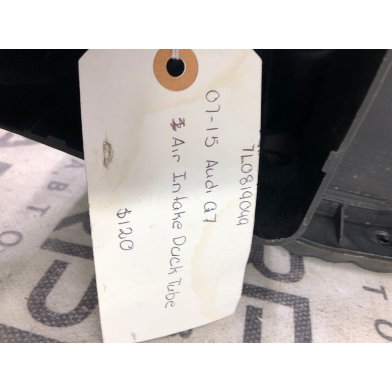 Повітрозабірник (подача палива) Audi Q7 4L 7l0819049