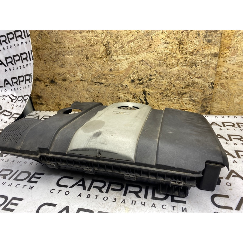 Корпус воздушного фильтра (впускная система) Volkswagen Golf 1K 2.5 07K129607E