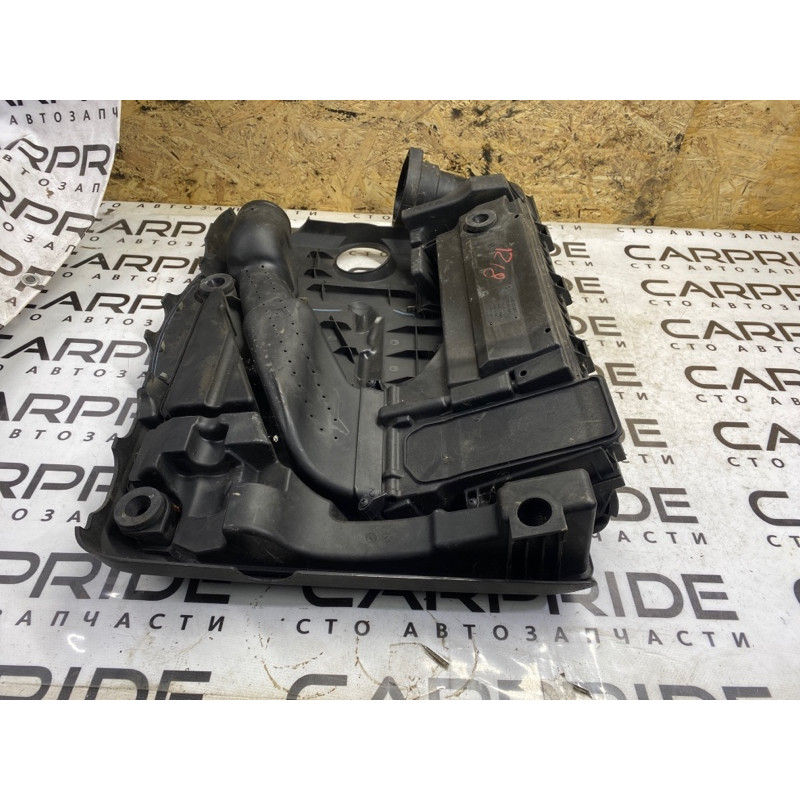 Корпус воздушного фильтра (впускная система) Volkswagen Golf 1K 2.5 07K129607E