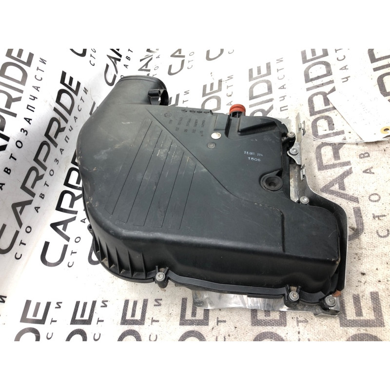 Корпус воздушного фильтра (впускная система) Bmw 7-series F01 13717577467