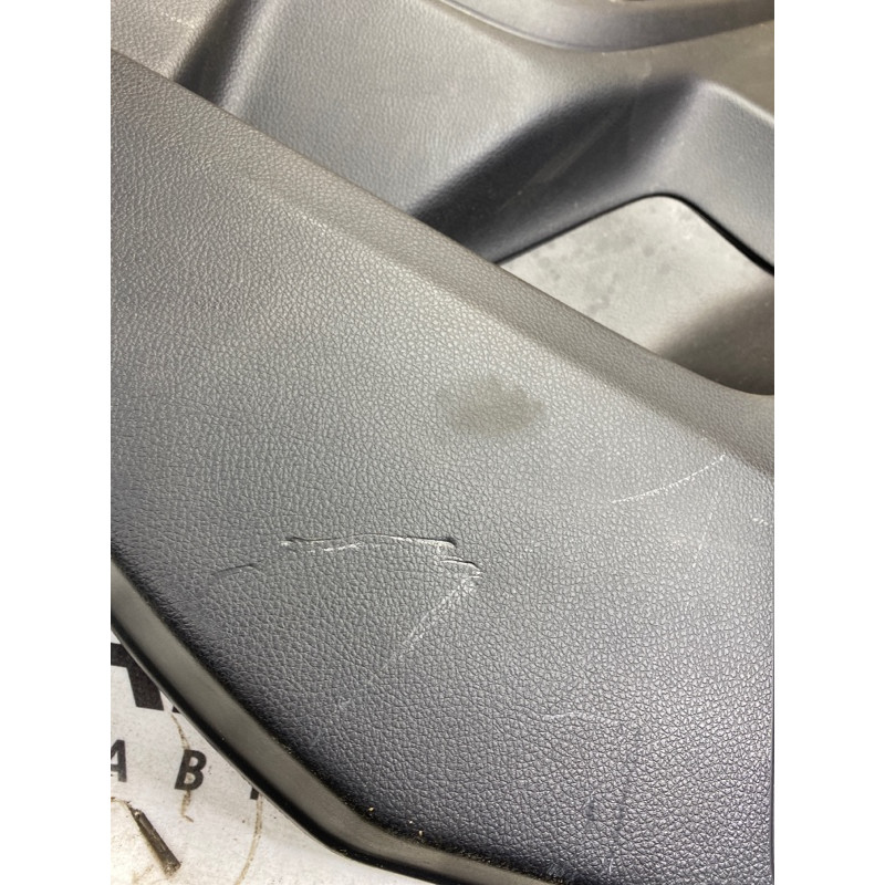 Дверная карта (салон) Subaru Forester SJ 2016 2.5 94223sg010