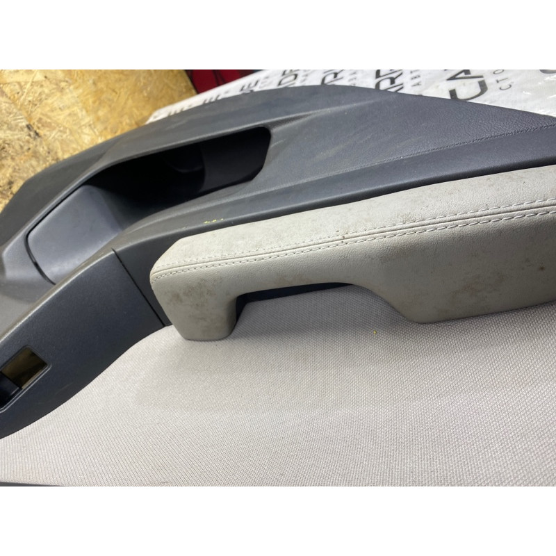 Дверная карта (салон) Subaru Forester SJ 2016 2.5 94223sg010