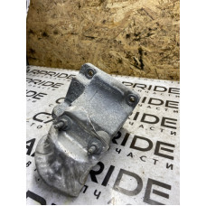 Кронштейн подушки двигателя