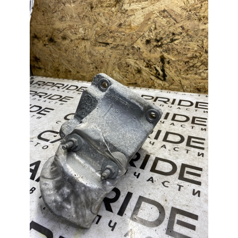 Кронштейн подушки двигателя (кронштейны двигателя) Dodge Challenger LD 04726022ab