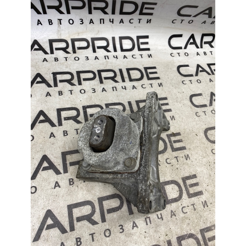 Подушка КПП (трансмиссия) Dodge Challenger LD 05147200ad