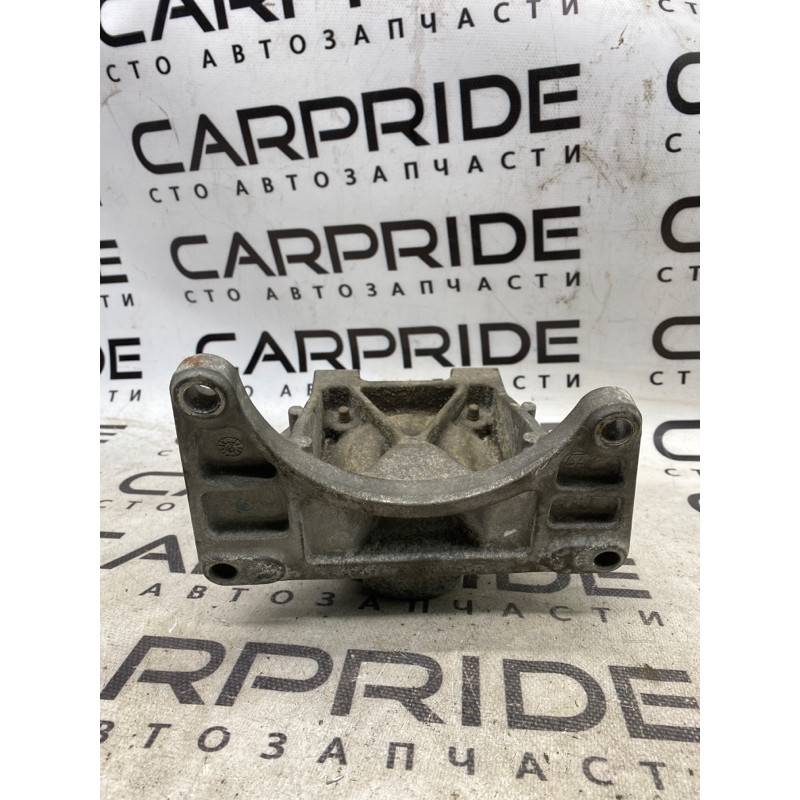 Подушка КПП (трансмиссия) Dodge Challenger LD 05147200ad