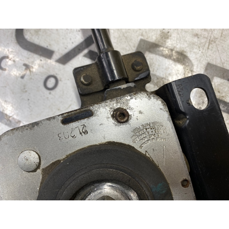 Крепление запасного колеса (кузов и элементы) Toyota Sienna XL30 5190008040