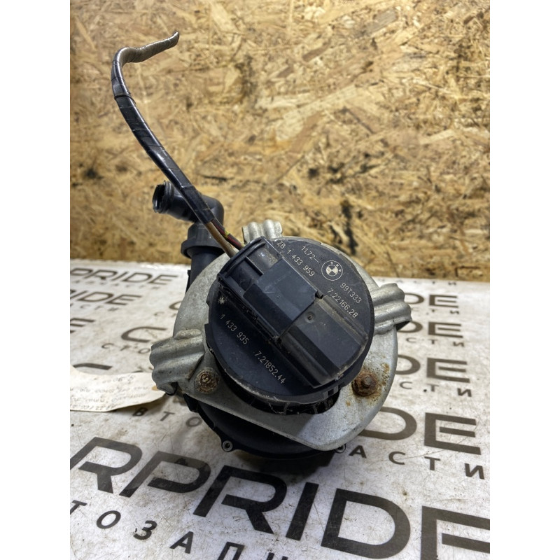 Насос вторинного повітря (вихлопна система) Bmw 5-series E39 11721433959