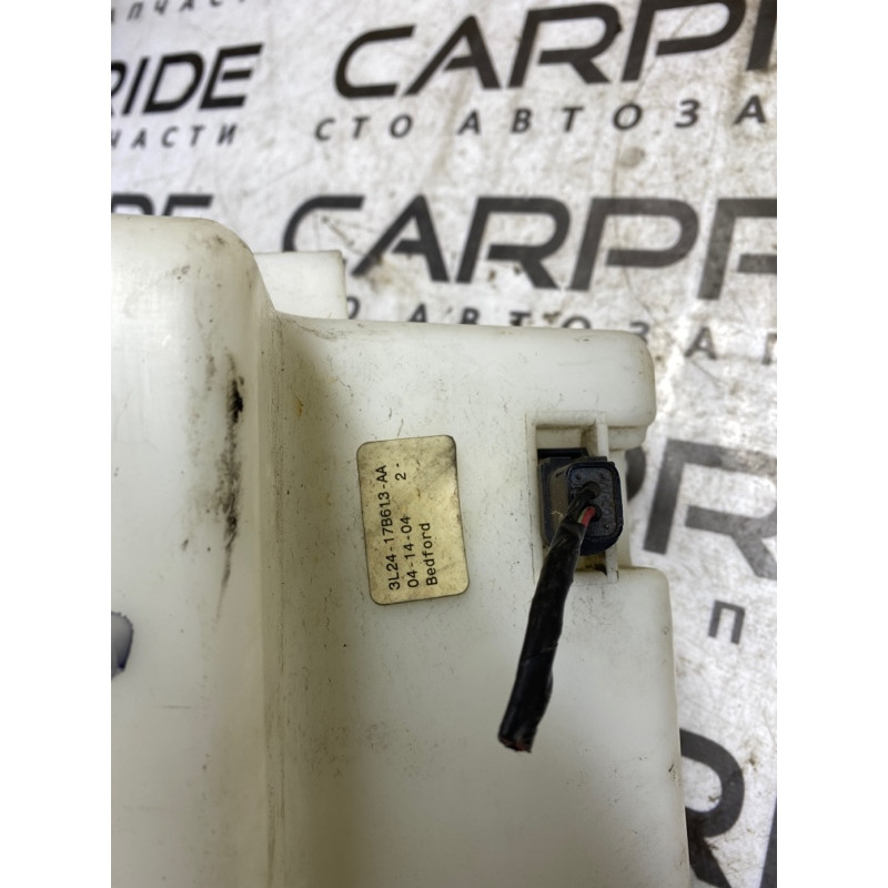 Бачок омывателя (кузов и элементы) Ford Explorer MK5 2004 4.0 3l2417b613aa