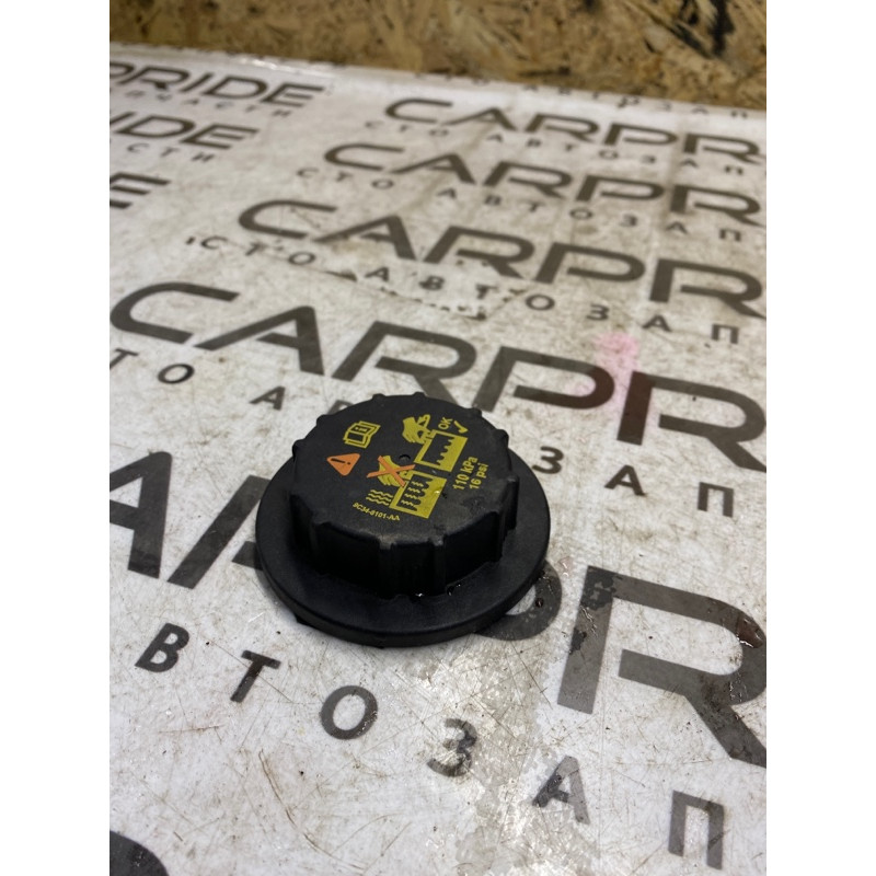 Крышка расширительного бачка (система охлаждения) Land Rover Discovery 3 9c348101aa