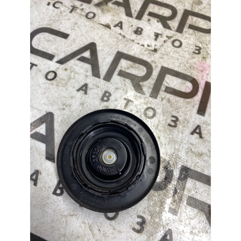 Крышка расширительного бачка (система охлаждения) Land Rover Discovery 3 9c348101aa