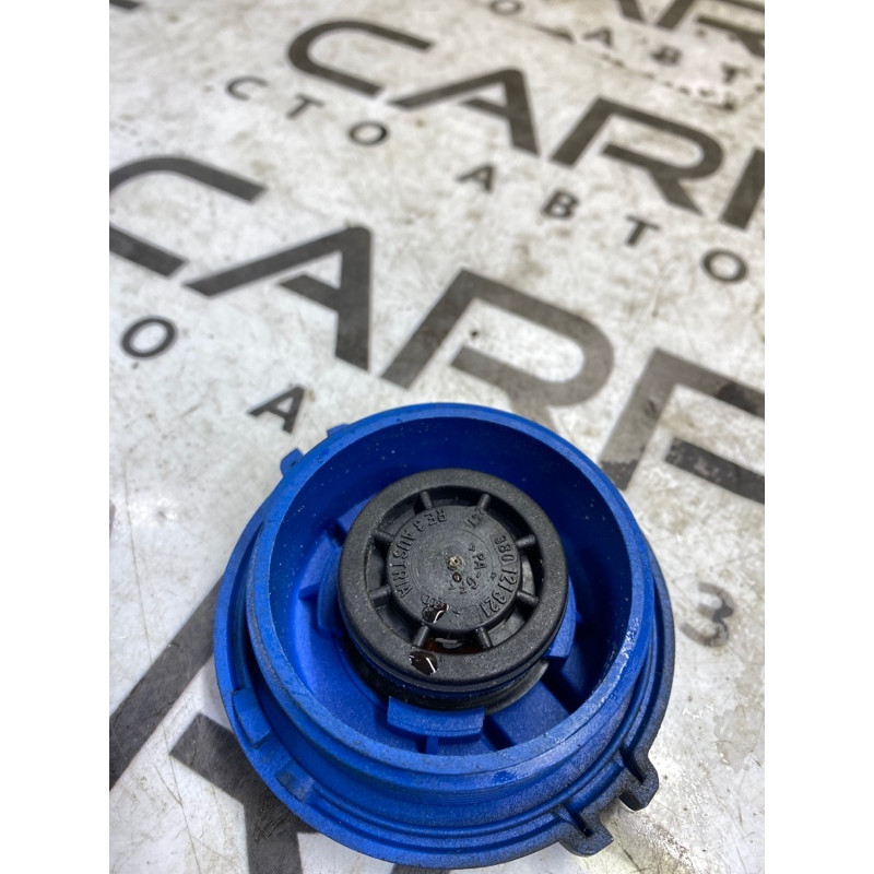 Крышка расширительного бачка (система охлаждения) Volkswagen Passat B7 3b0121321