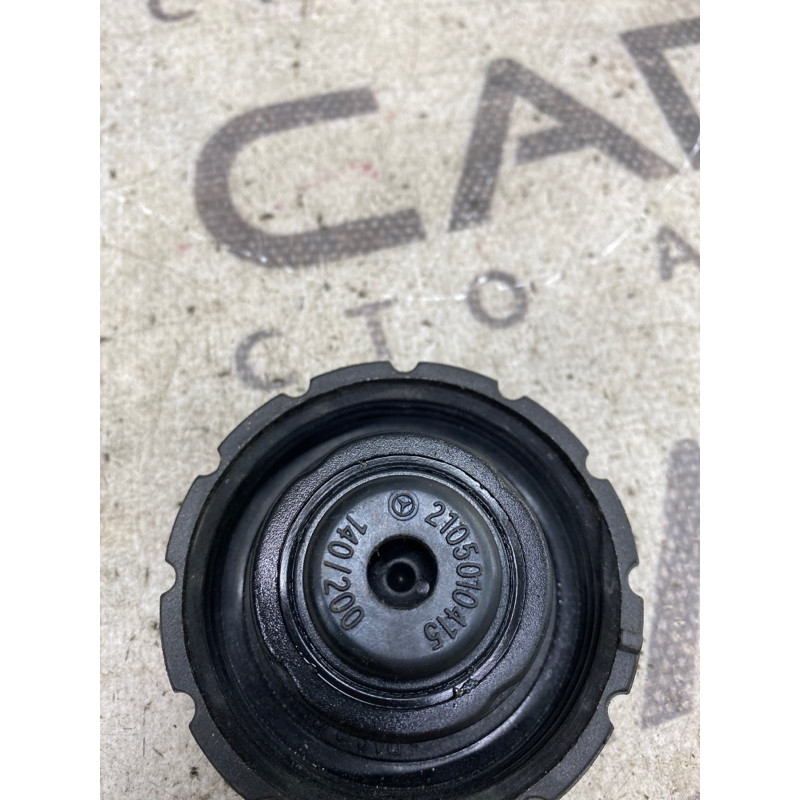 Крышка расширительного бачка (система охлаждения) Mercedes-Benz E-class W210 A2105010415