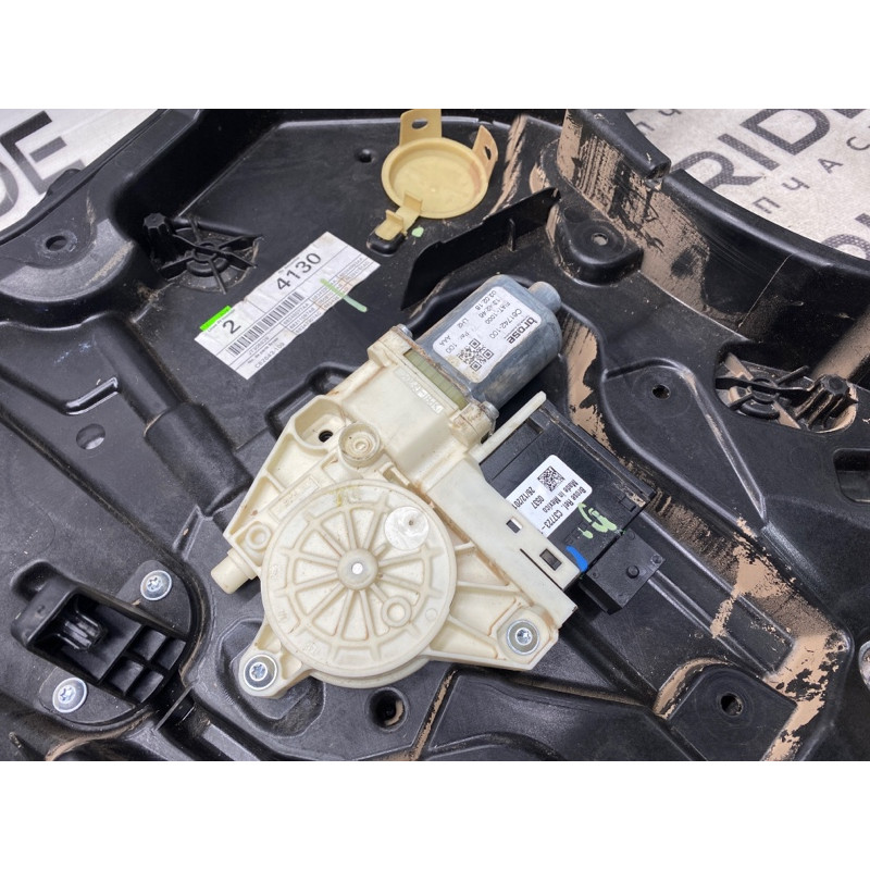 Механізм склопідйомника з мотором (кузов і елементи) Jeep Compass MP 2018 2.4 68292083AA