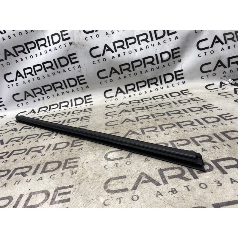 Молдинг стекла внутренний (наружные элементы кузова) Jeep Compass MP 2018 2.4 68242113AA