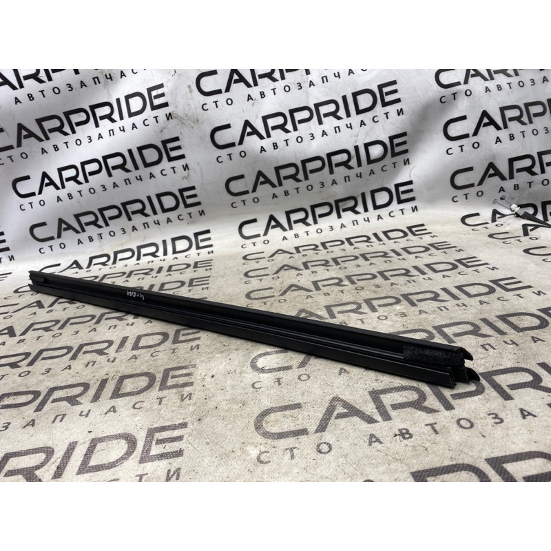 Молдинг стекла внутренний (наружные элементы кузова) Jeep Compass MP 2018 2.4 68242113AA